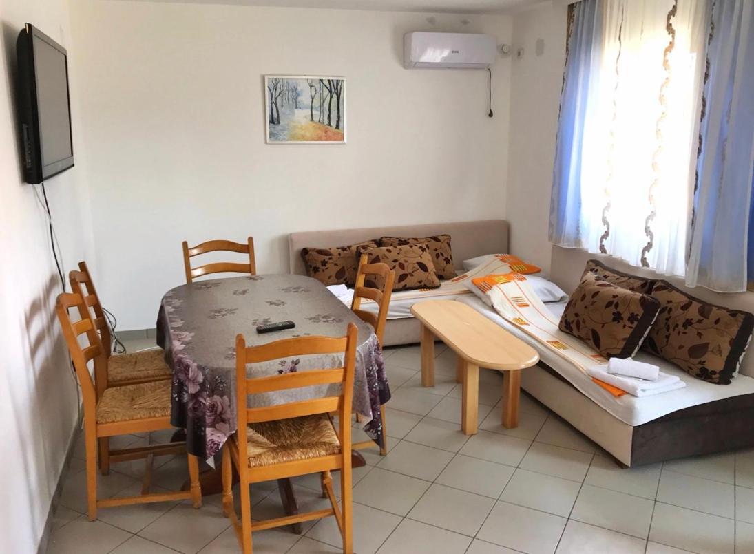 Apartmani Novak - Srebrno Jezero Veliko Gradište Exterior foto